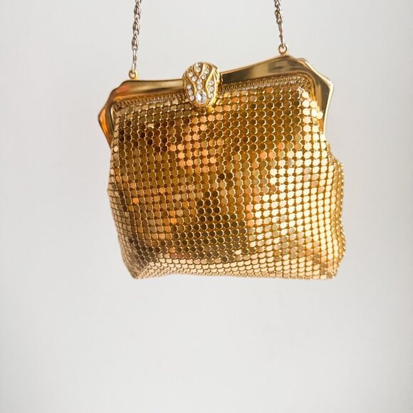 Vintage Gold Tone Mesh Snakehead Clasp Little evening Purse - Picture 4 of 7
